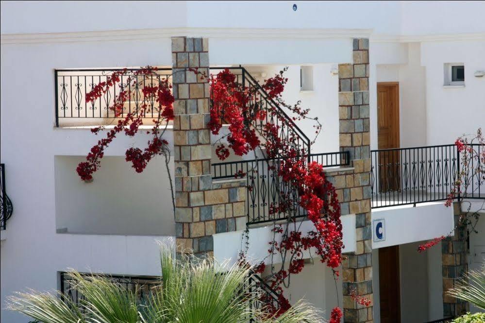 Agar Apart Hotel Гюмбет Екстериор снимка